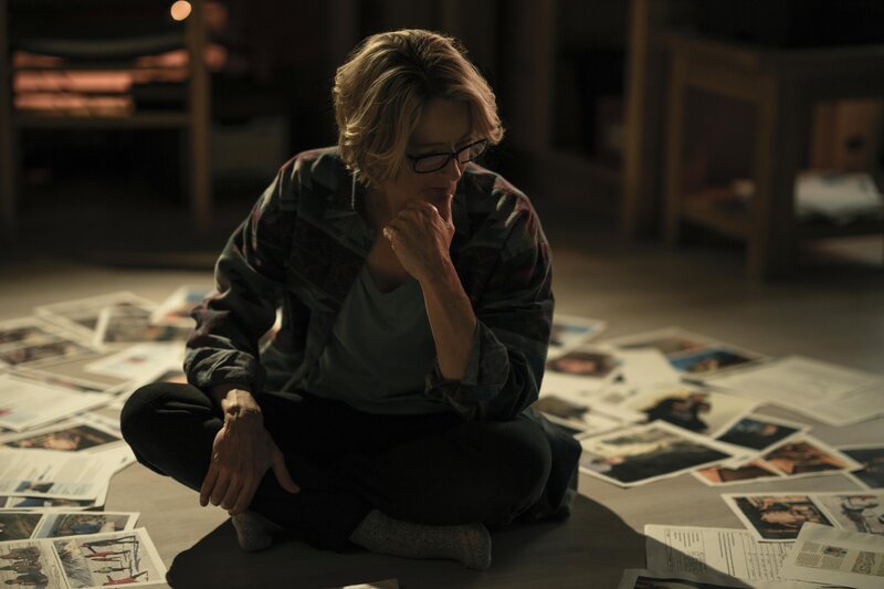 Liz Danvers (Jodie Foster) – Bild: Warner /​ Die Verwendung ist nur bei redaktioneller Berichterstattung im Rahmen einer Programmankündigung ab 2 Monate vor der ersten Auss /​ © 2024 Home Box Office, Inc. All rights reserved.