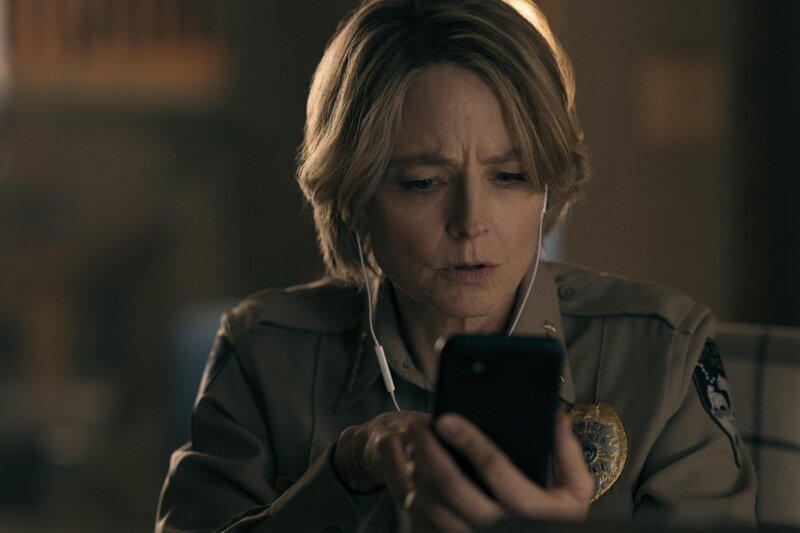 Liz Danvers (Jodie Foster) – Bild: Warner /​ Die Verwendung ist nur bei redaktioneller Berichterstattung im Rahmen einer Programmankündigung ab 2 Monate vor der ersten Auss /​ © 2024 Home Box Office, Inc. All rights reserved.