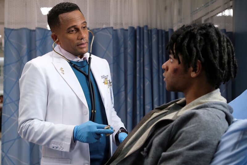Dr. Marcus Andrews (Hill Harper, li.) – Bild: American Broadcasting Companies, Inc.