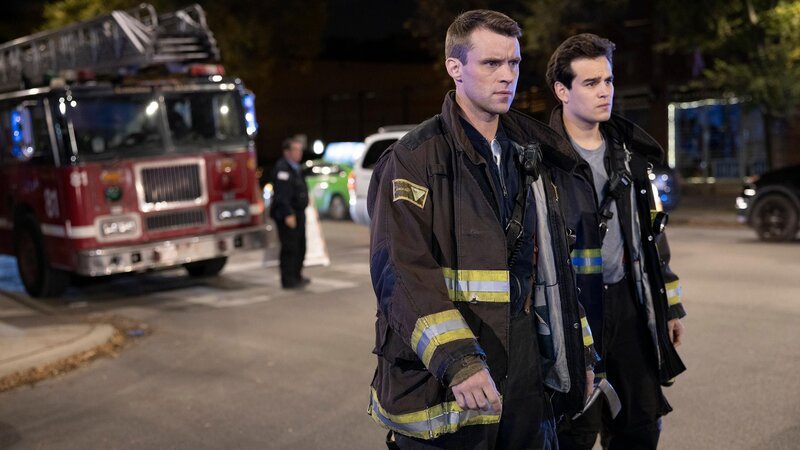 Matthew Casey (Jesse Spencer, l.) und Blake Gallo (Alberto Rosende, r.) – Bild: RTL