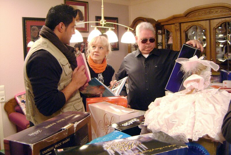 Trödelprofi Sükrü Pehlivan (li.) mit Horst – Bild: RTL II