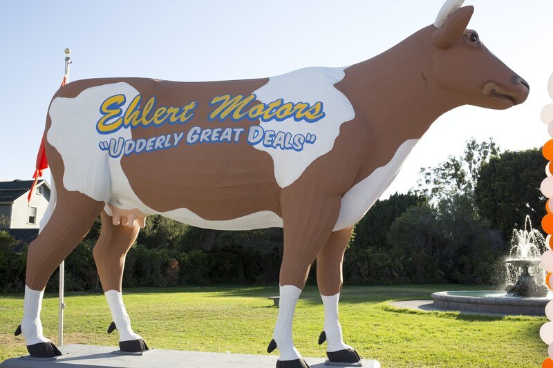 Orson Cow is „the world’s largest polyurethane cow“. But, for 200th, gets a new look. – Bild: American Broadcasting Companies, Inc.