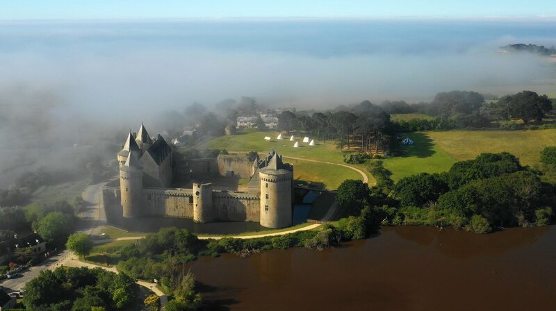 Château de Suscinio aus dem 13. Jahrhundert war die Lieblingsresidenz der bretonischen Herzöge. – Bild: phoenix/​ZDF/​Eric Bacos/​Ananda Pict