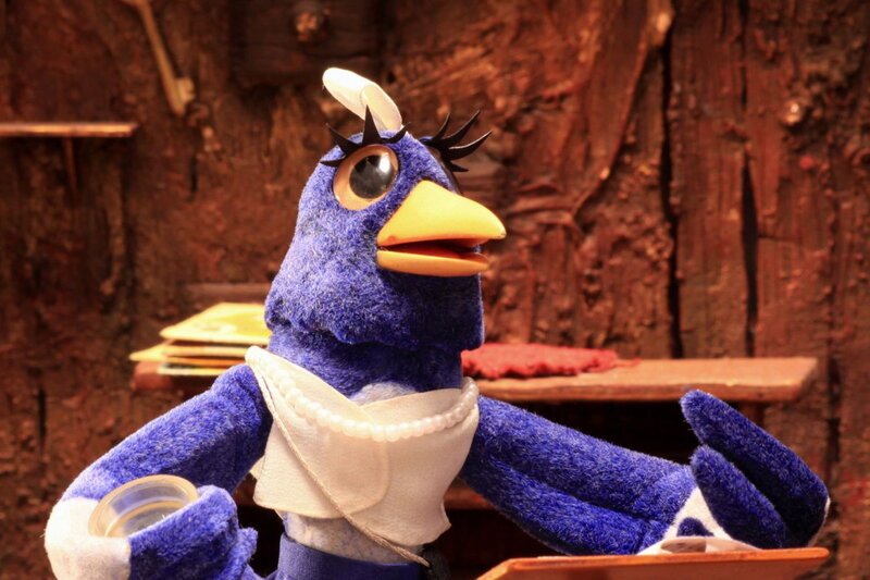 Guetnachtgschichtli
Flapper & Fründe
Staffel 1
Folge 24
Meggie versucht jeden Trick, um den Gesangswettbewerb mit ihrer heiseren Stimme zu gewinnen. – Bild: SRF1