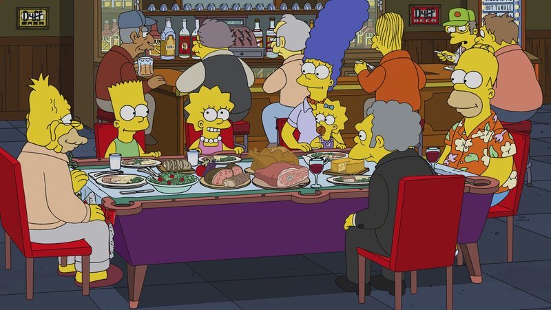 „Die Simpsons“, „Weihnachten in Florida.“ Kaum ist Thanksgiving vorbei, packt die Simpsons die Vorfreude auf das Weihnachtfest. Bart und Lisa wünschen sich einen neuen Fernseher. Um ein ‚Black Friday‘-Schnäppchen zu ergattern, stellt Marge sich mitten in einer frostigen Nacht vor dem Shopping Center an – doch vergeblich. Da hat Lisa eine fabelhafte Idee: Warum nicht Weihnachten in Florida verbringen? Prompt wird ein billiges Hotel gebucht und los geht’s! Doch das erhoffte Idyll erweist sich als Fiasko. – Bild: Fox and its related entities