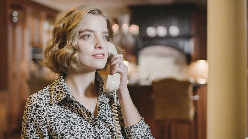 Kelly (Cassandra Cloutier) on the phone – Bild: Investigation Discovery /​ Discovery Communications, LLC