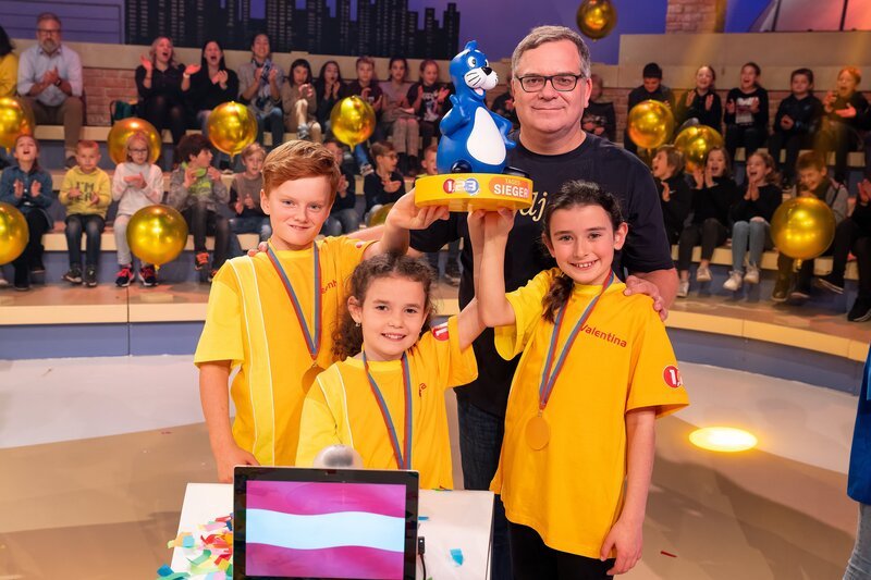 Gut gemacht! Das Team aus Schlins/​Österreich hat heute den Piet-Flosse-Pokal gewonnen. – Bild: ZDF und Ralf Wilschewski.