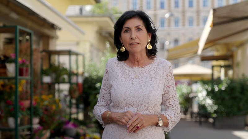 Danielle Spera präsentiert das Jüdische Wien durch die Jahrhunderte bis zur Gegenwart – mit vielen persönlichen Einblicken. – Bild: ZDF und ORF/​Neulandfilm