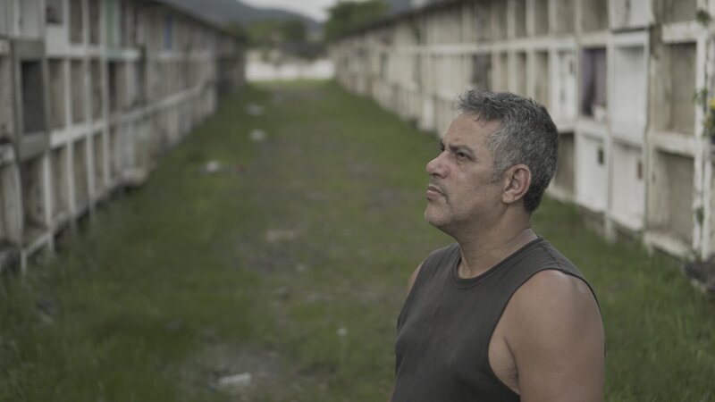 Jailson das Neves’ Frau Fabiane Maria wurde von einer aufgebrachten Menge zu Tode geprügelt. Sie starb, weil man sie fälschlicherweise für eine Kindesentführerin gehalten hat. – Bild: ZDF und Léo Bittencourt