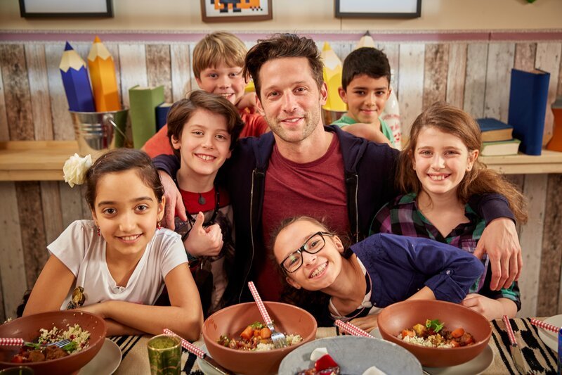 Melisa, Simon, David, Alexander Kumptner, Estella, Shahin, Anouk. – Bild: ORF 1