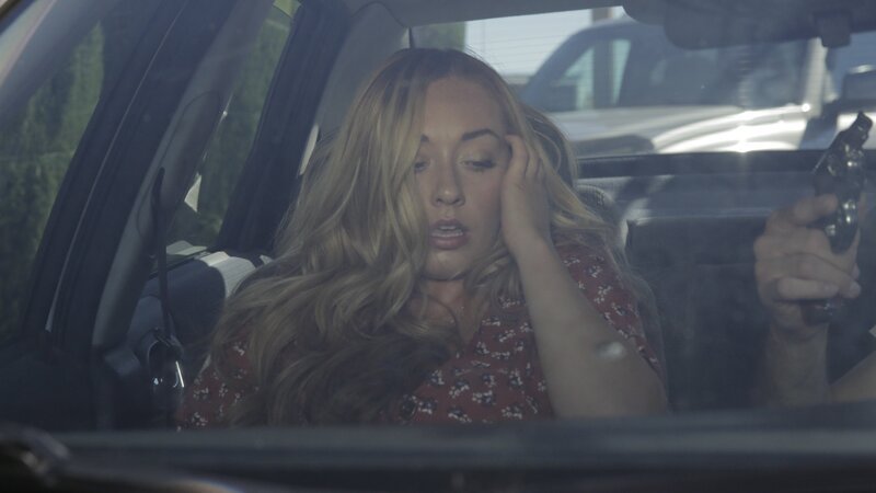 Jennifer Asbenson is stunned after her head was bashed into the car’s dash. – Bild: Discovery Communications, LLC