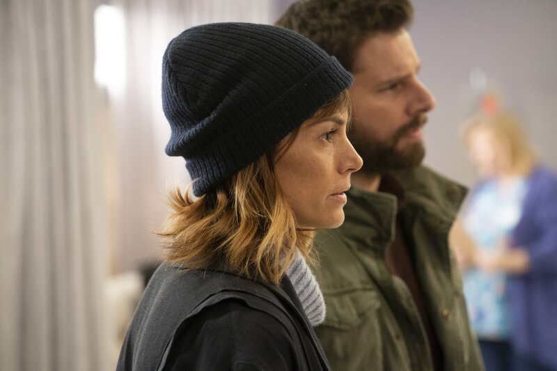 Delilah struggles to find a way to keep the house, while Ashley has a secret meeting with someone who she thinks may be able to help; and Maggie receives news about her treatment. STEPHANIE SZOSTAK – Bild: David Bukach