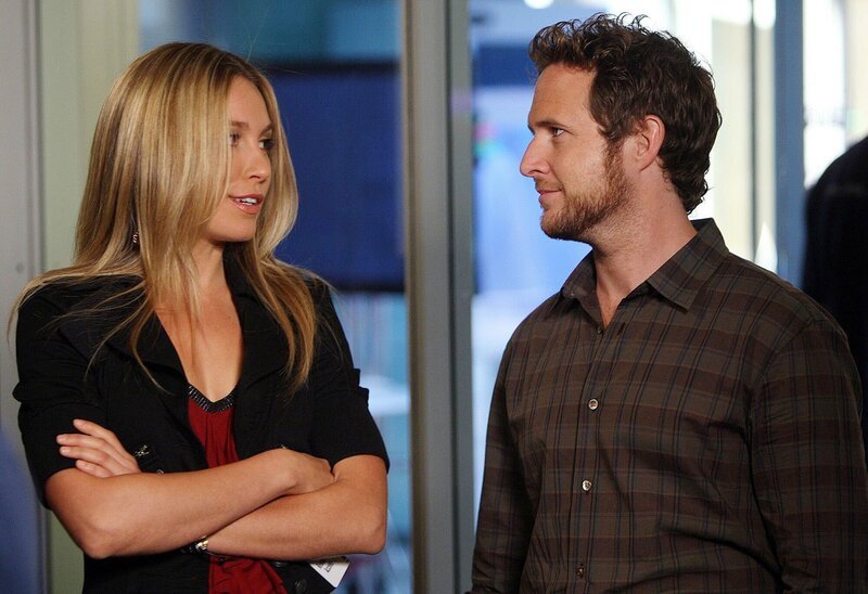 Haylen Becall (Sarah Carter), Adam Ross (A.J. Buckley). – Bild: VOX /​ CBS