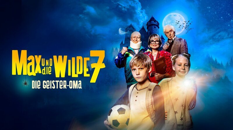 Geister in der Burg, Stress in der Schule und ein verrücktes Fußball-Duell. Max  (Lucas Herzog) und die Wilde 7 stürzen sich in ein aufregendes Abenteuer. Vorne Max und Laura (Klara Nölle), hinten Horst (Thomas Thieme), Vera (Uschi Glas), und Kilian (Günther Maria Halmer) – Bild: HR/​Neopol