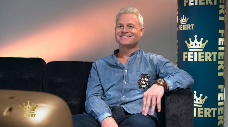 „Ich feiere Otto Waalkes, weil dieser Mann der größte Komiker Deutschlands ist!“ Ohne Otto wäre Guido Cantz wohl niemals auf einer Bühne oder vor einer Kamera gelandet, sagt der Entertainer und Moderator über sich selbst. Seit seiner frühesten Kindheit begleitet ihn Otto bis heute nicht nur in seinem beruflichen Schaffen, sondern auch im alltäglichen Leben. – Bild: WDR