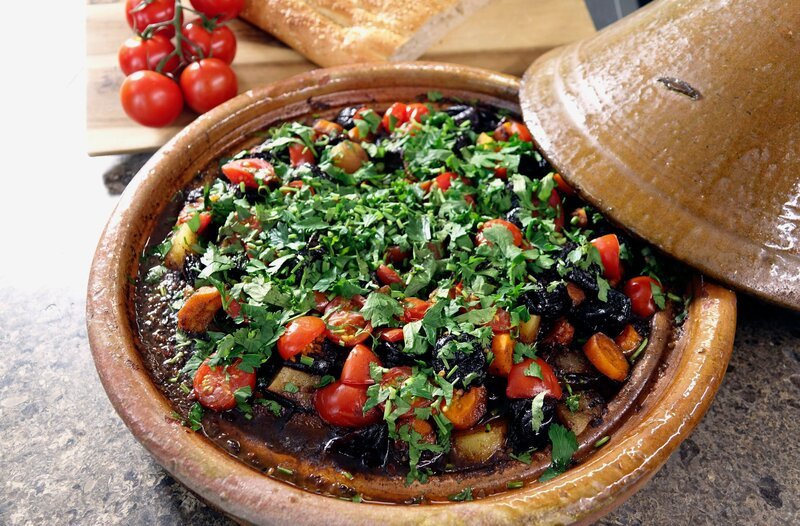 Die marokkanische Lamm-Tagine soll von Koch Ali „anders“ nachgekocht werden. – Bild: HR
