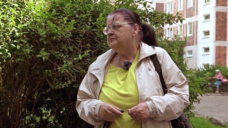 Brigittes Gebrauchtswagen erweist sich als Reinfall – Bild: RTLZWEI