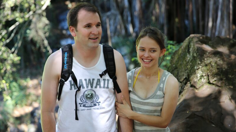 Alan and Kirlyam walking through the forest. – Bild: Discovery Communications