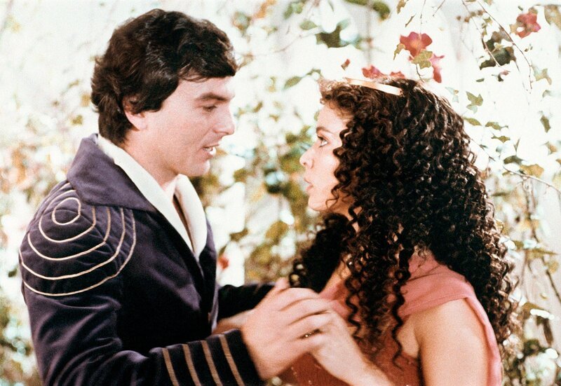 Prinz Jaromír (Pavel Trávnícek), Prinzessin vom Diamantenberg (Libuse Safránkova). – Bild: MDR/Drefa Prinz Jaromír (Pavel Trávnícek), Prinzessin vom Diamantenberg (Libuse Safránkova). – Bild: MDR/Drefa