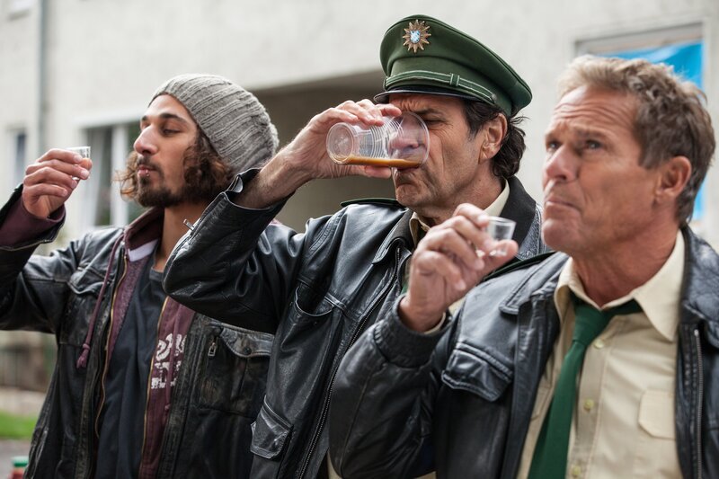 v.li.: Tim Schiller, Johannes Staller, Franz Hubert – Bild: Leonine/​Chris Hirschhäuser