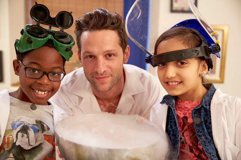 Amos, Alexander Kumptner, Melisa. – Bild: ORF 1