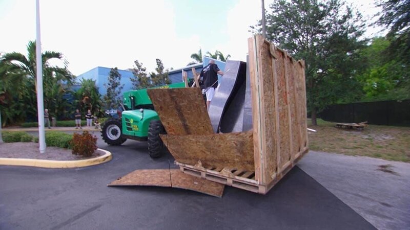 Wayde King and Brett Raymer build an XXL aquarium for a science museum in Florida. – Bild: presse.discovery.de
