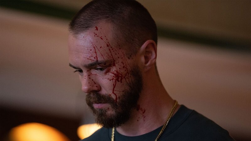 Eric ‚Viking‘ Kinsella (Sam Keeley) – Bild: KIN SERIES HOLDING UK LTD AND HEADLINE PICTURES (KIN) LIMITED