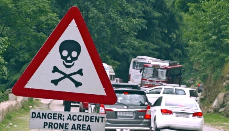 Warnschild am Straßenrand – Bild: phoenix