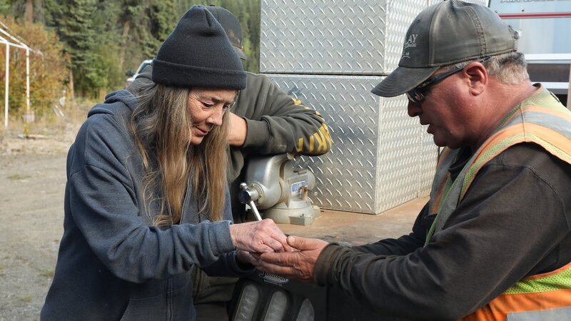 L-R: Cathy Capuano, Mike Capuano Jr, Freddy Dodge. – Bild: Discovery Communications, LLC