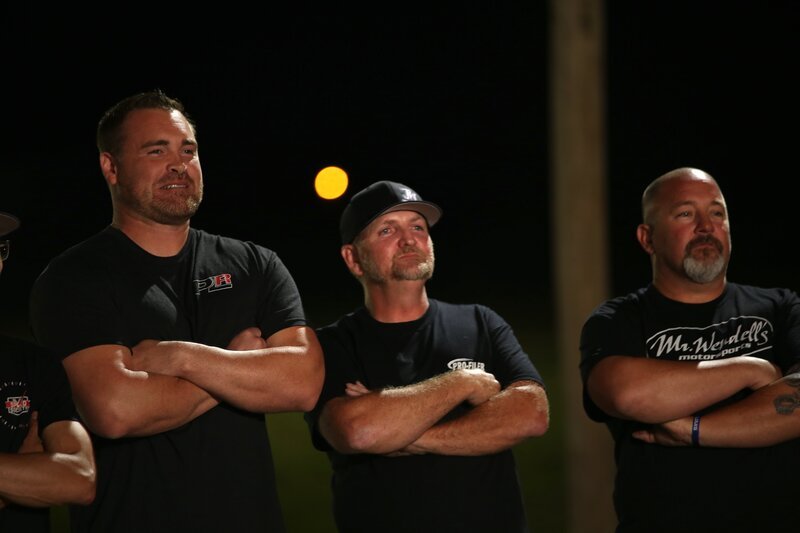 Jeff Lutz makes his official return to the 405. – Bild: Discovery Communications