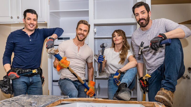 Drew and Jonathan Scott. – Bild: Dennys Ilic /​ HGTV US /​ Discover Images /​ Warner Bros. Discovery, Inc.