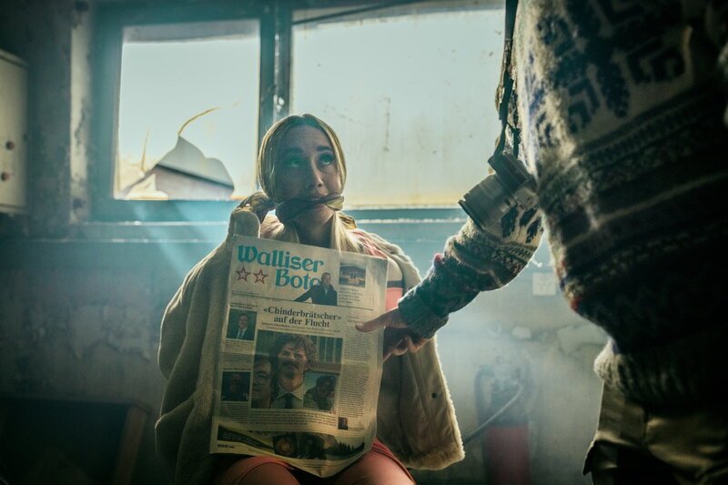 Tschugger, Staffel 2, Folge 2, Hauptmotiv 1, Annalena Miano als Valmira – Bild: Shining Film AG