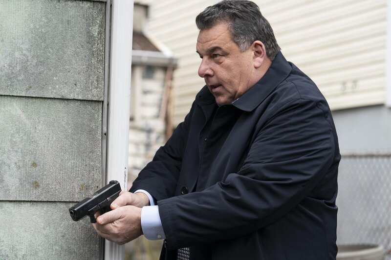Anthony Abetemarco (Steve Schirripa) – Bild: CBS Broadcasting Inc. /​ Patrick Harbron
