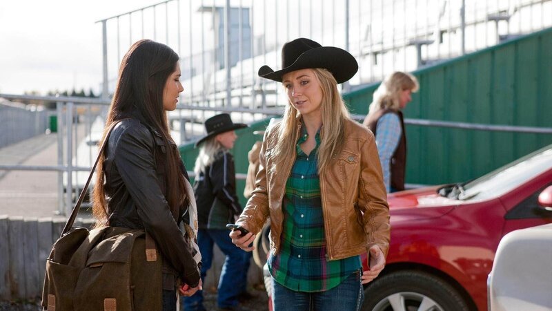 Nadir (Alyssa Capriotti), Amy Fleming (Amber Marshall) – Bild: MG RTL D