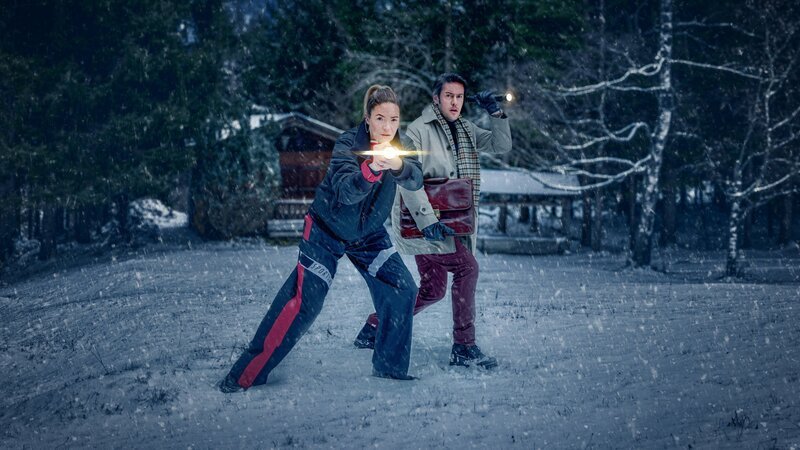 Lisa Kuen (Patricia Aulitzky), Alex Yüsüf-Demir (Dominik Raneburger) – Bild: ORF/​ZDF/​KGP/​Heinz Laab