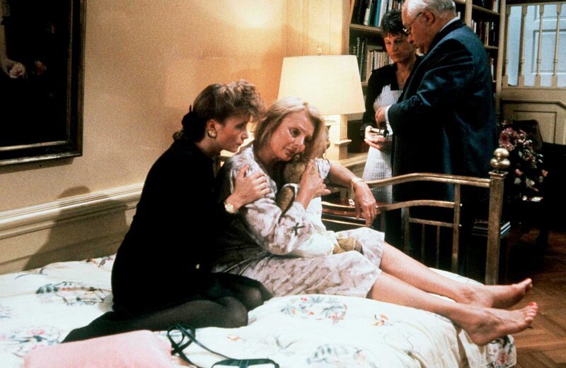 Das Erbe der Guldenburgs „Die schöne Illusion“. Im Bild: Susanne Uhlen, Ruth-Maria Kubitschek. – Bild: ORF (FS1/​FS2) /​ ORF2