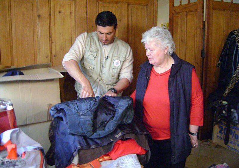 Trödelexperte Sükrü soll Agnes (62) endlich die Augen öffnen und sie überzeugen, dass sie loslassen muss … – Bild: RTL II
