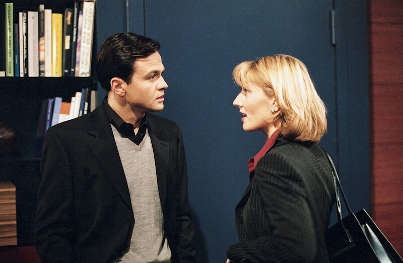 Pascal (Michael Rotschopf, l.) hat kein gutes Verhältnis zu Maren (Joana Schümer, r.). – Bild: ZDF und Britta Krehl