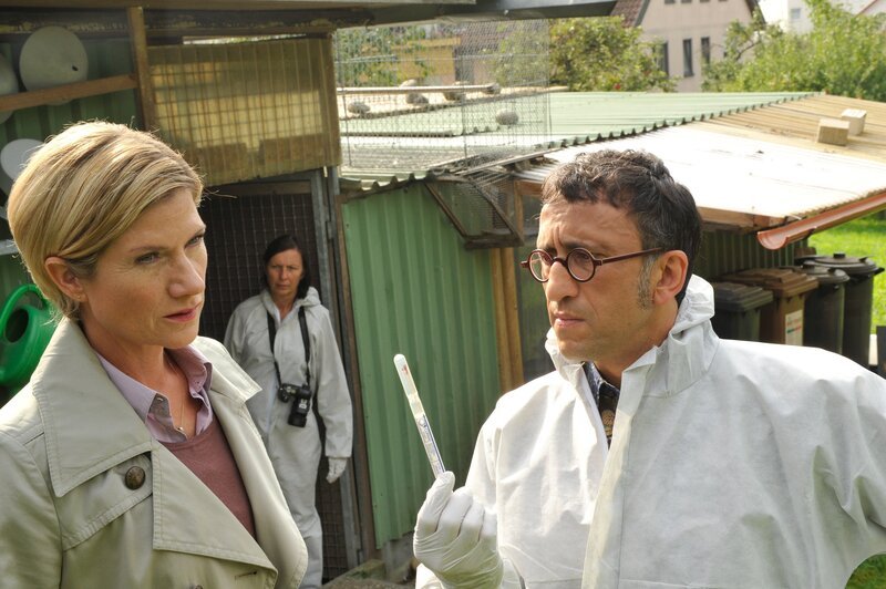 Martina Seiffert (Astrid M. Fünderich, l.) und Jan Arnaud (Mike Zaka Sommerfeldt, r.). – Bild: ZDF und Markus Fenchel