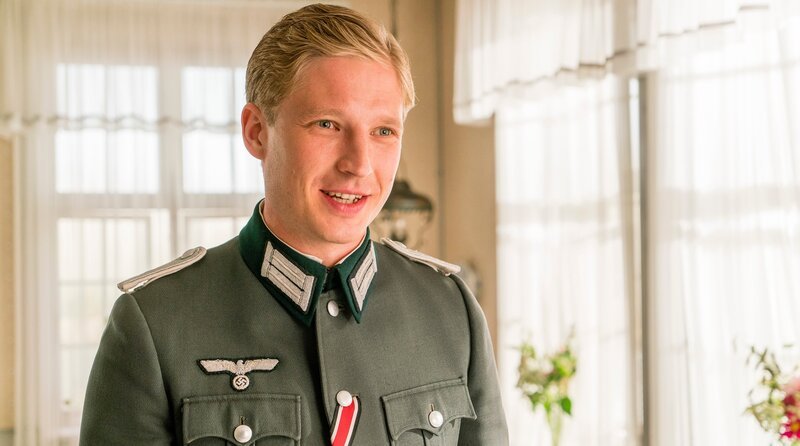 Uwe Kiessling (Anton Rubtsov) – Bild: WDR/​Mike Kollöffel