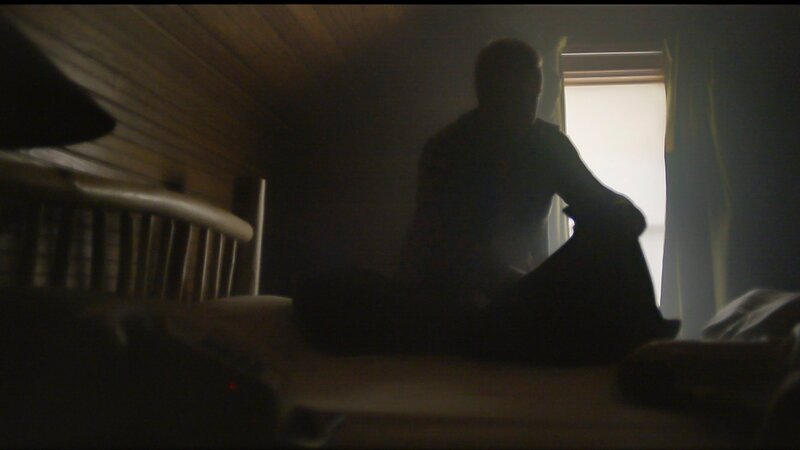 Der Mann sitzt. – Bild: stanunit /​ Crime + Investigation /​ A+E Networks