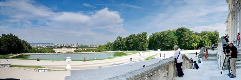 Eva Schloss bei Dreharbeiten in Wien. – Bild: ORF 2