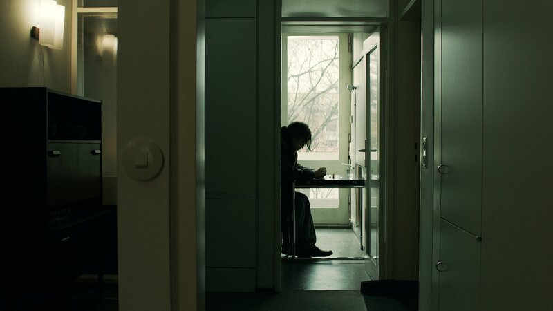 Gedeon Winter (Nicholas Ofczarek) – Bild: Sky Deutschland AG /​ Sky /​ Wiedemann & Berg Television GmbH & Co. KG