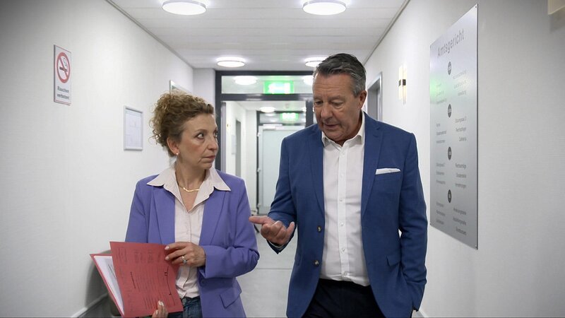 Ermittlungsrichter Ulrich Wetzel und Staatsanwältin Funda Bicakoglu  +++ – Bild: RTL