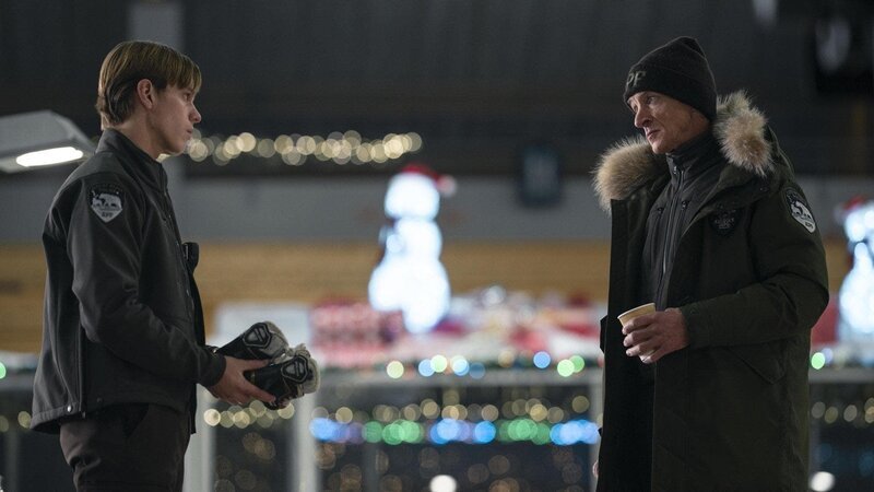 l-r: Peter Prior (Finn Bennett), Hank Prior (John Hawkes) – Bild: Sky Channel