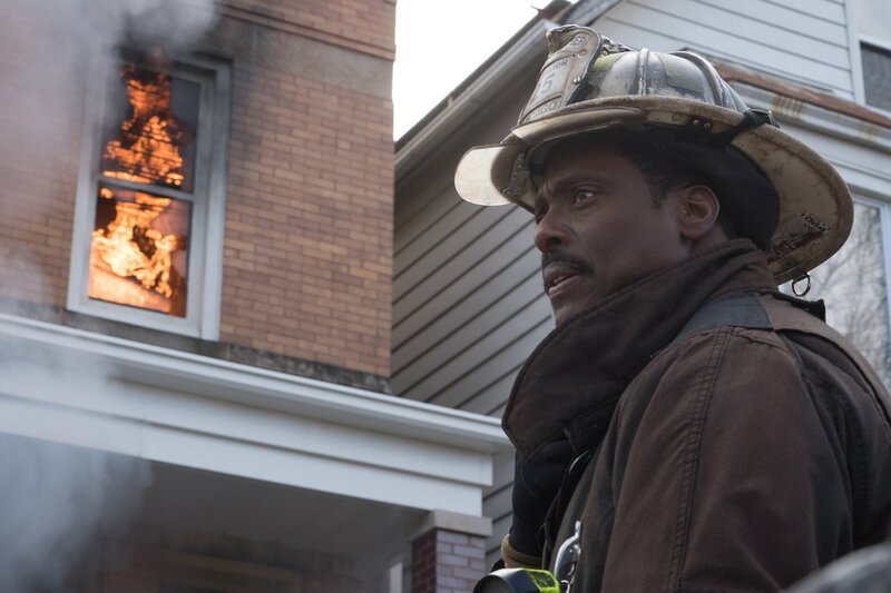 CHICAGO FIRE -- „We Called Her Jelly Bean“ Episode 321 -- Pictured: Eamonn Walker as Chief Wallace Boden -- (Photo by: Elizabeth Morris/​NBC) – Bild: NBCUniversal Media, LLC