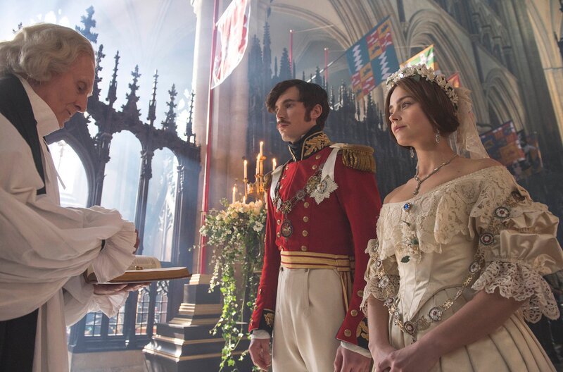 Pictured: JENNA COLEMAN as Victoria and TOM HUGHES as Albert. – Bild: WDR/​Mammoth Screen Limited /​ ITV