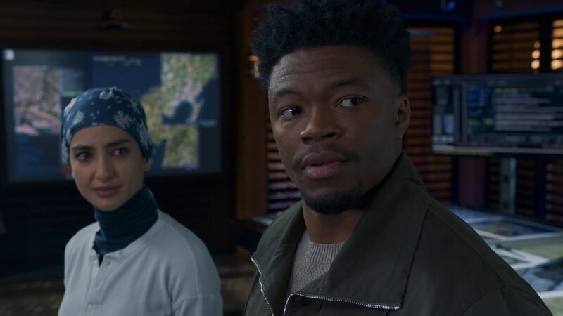 Special Agent Fatima Namazi (Medalion Rahimi, l.); Devin Roundtree (Caleb Castille, r.). – Bild: CBS Broadcasting Inc.