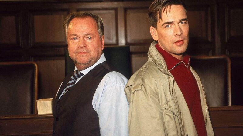 Kehler (Wolfgang Bathke, li.) und Bonhoff (Wolfgang Krewe) – Bild: MG RTL D /​ Rolf Baumgartner