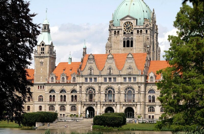 Wilhelm Busch, Autor der Abenteuer von „Max und Moritz“, ließ sich von seiner Heimat im norddeutschen Niedersachsen inspirieren. Auch Tiere spielen in seinen Werken stets eine zentrale Rolle. – Bild: ARTE F /​ Elephant Doc